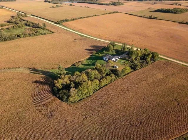 $599,900 | 3271 425th Avenue, Janesville, MN 56048