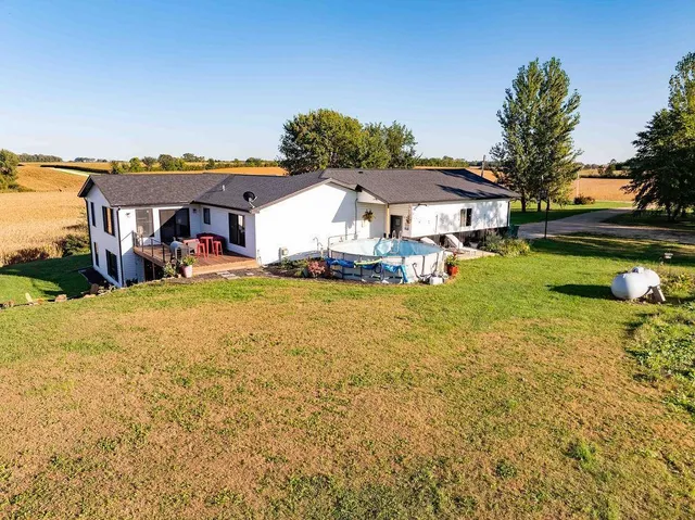 $599,900 | 3271 425th Avenue, Janesville, MN 56048