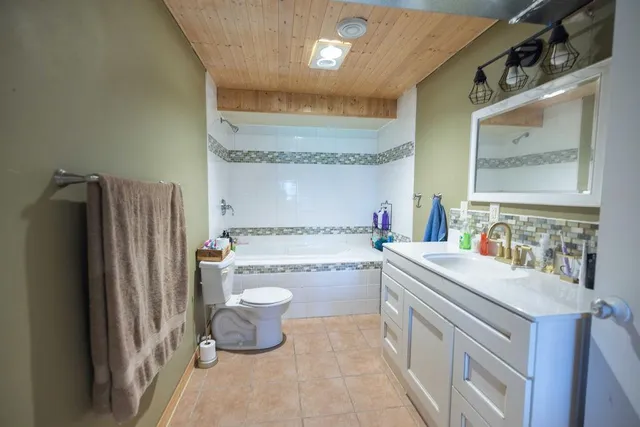 $599,900 | 3271 425th Avenue, Janesville, MN 56048