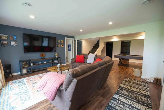 $599,900 | 3271 425th Avenue, Janesville, MN 56048