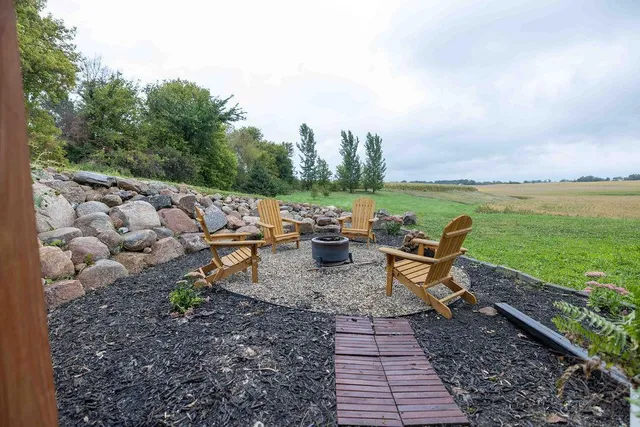 $599,900 | 3271 425th Avenue, Janesville, MN 56048