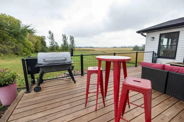 $599,900 | 3271 425th Avenue, Janesville, MN 56048