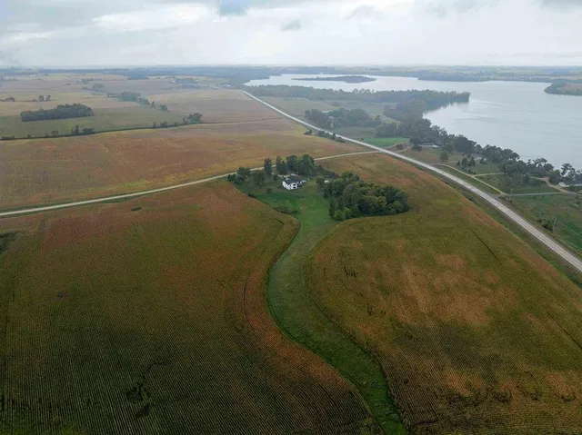 $599,900 | 3271 425th Avenue, Janesville, MN 56048