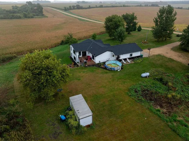 $599,900 | 3271 425th Avenue, Janesville, MN 56048