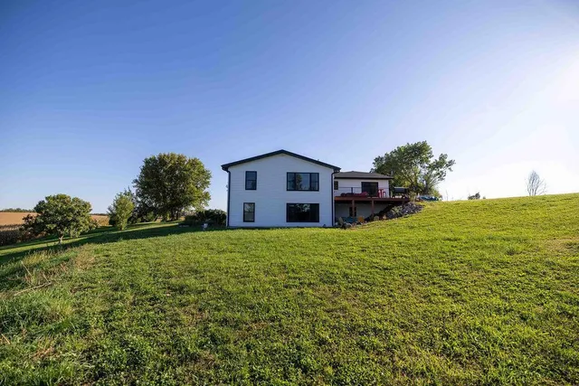 $599,900 | 3271 425th Avenue, Janesville, MN 56048