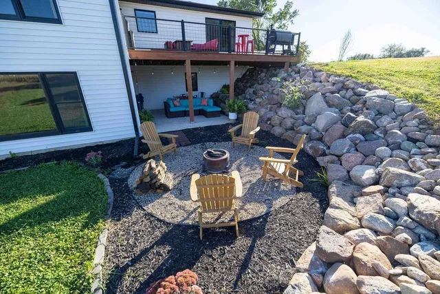 $599,900 | 3271 425th Avenue, Janesville, MN 56048