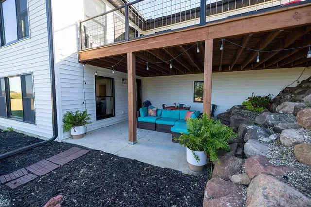 $599,900 | 3271 425th Avenue, Janesville, MN 56048