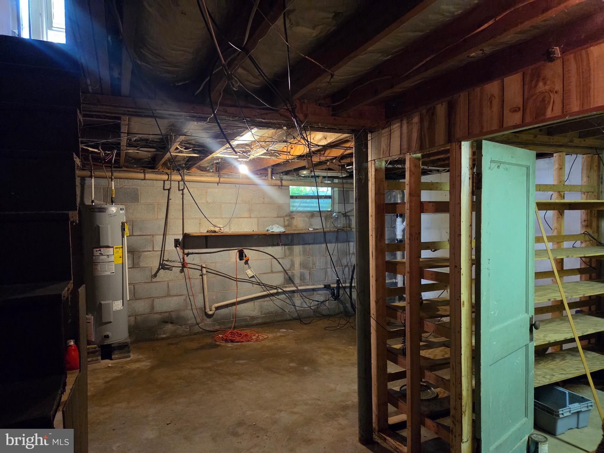 5880 Cardinal Street Mount Jackson, VA 22842 - Photo 41 of 44 a view of entryway