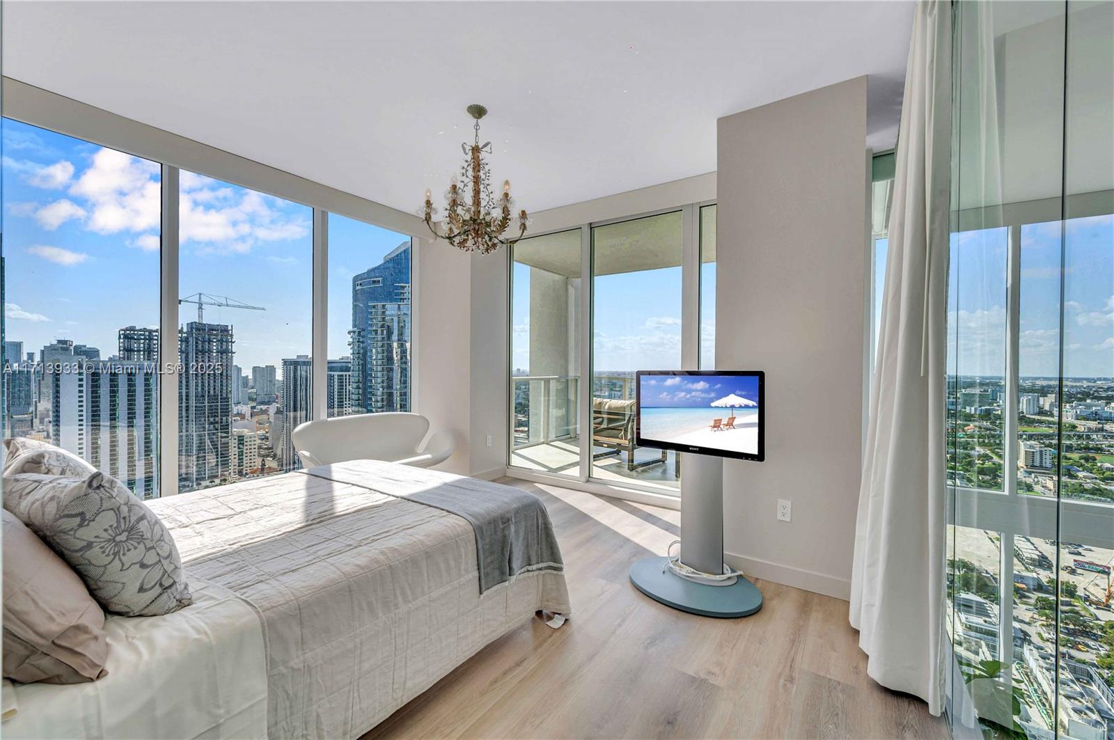 1040 Biscayne Boulevard, Unit LPH4407 Miami, FL 33132 - Photo 31 of 66 Primary bedroom