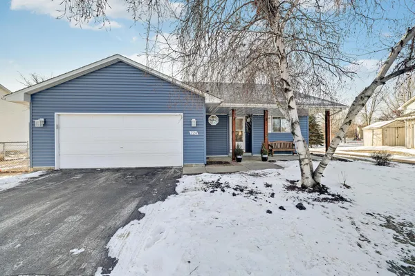 $410,000 | 224 Hickory Lane, Shakopee, MN 55379