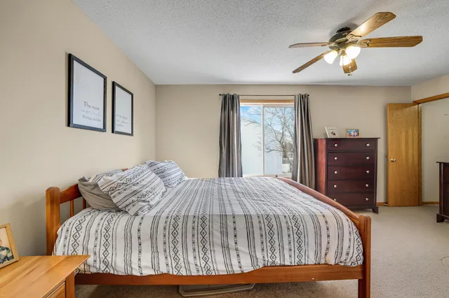 $415,000 | 224 Hickory Lane, Shakopee, MN 55379