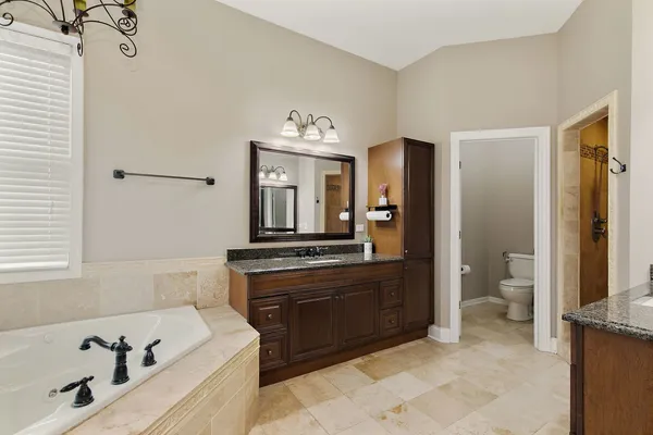 $734,777 | 1211 Coyote Trail, Hampshire, IL 60140