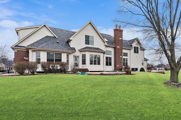 $734,777 | 1211 Coyote Trail, Hampshire, IL 60140
