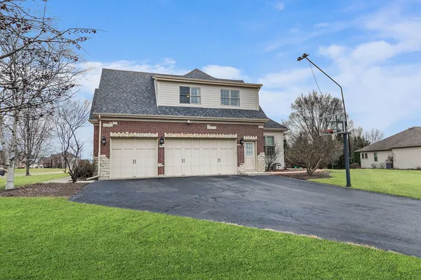 $734,777 | 1211 Coyote Trail, Hampshire, IL 60140