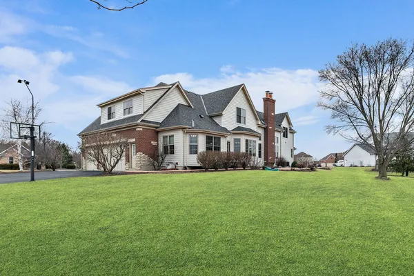 $734,777 | 1211 Coyote Trail, Hampshire, IL 60140