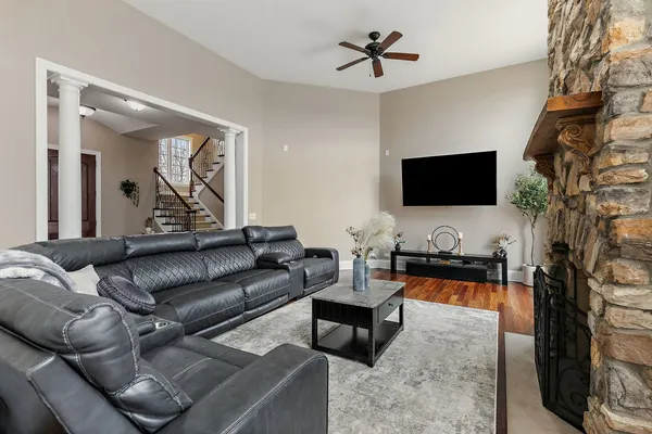 $734,777 | 1211 Coyote Trail, Hampshire, IL 60140
