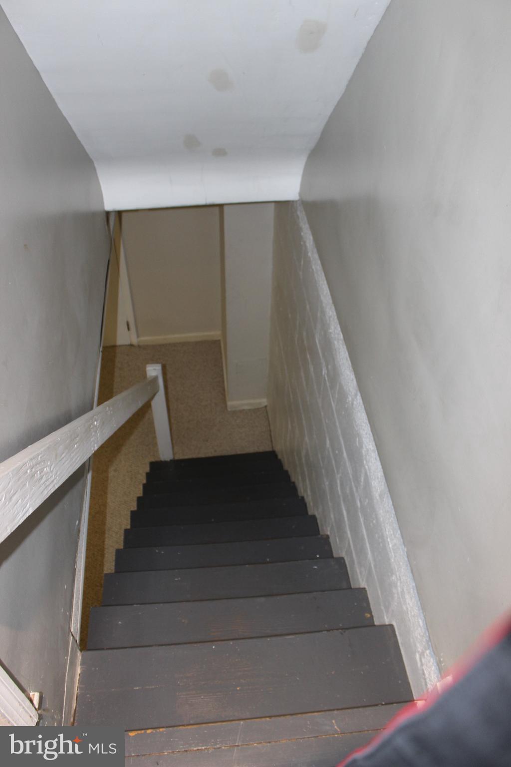 214 Mt De Sales Road Baltimore, MD 21229 - Photo 20 of 29 a view of entryway