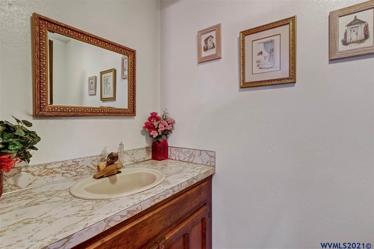 14761 Skelton Road Southeast Jefferson, OR 97352 - Photo 28 of 42 Gallery Image 28