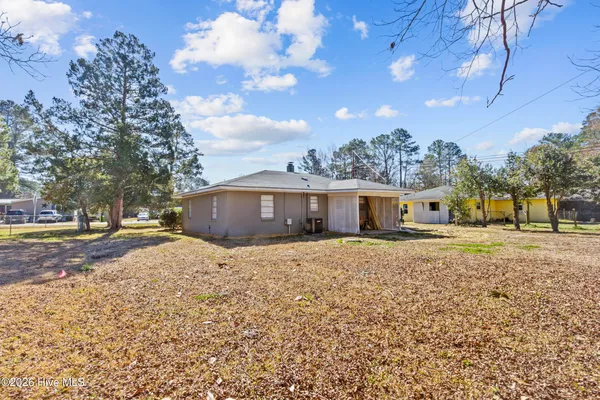 $1,500 | 404 Pine Street, New Bern, NC 28560