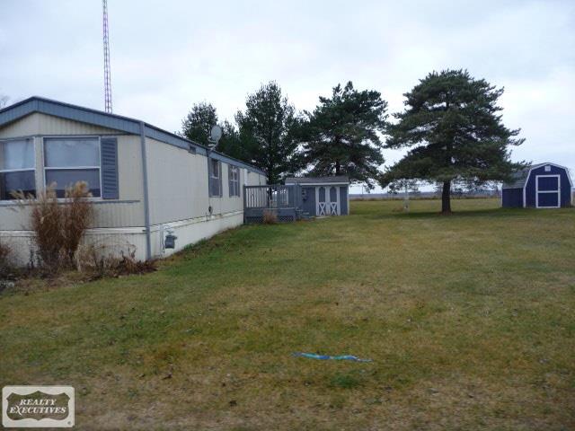 5418 Spruce Road Croswell, MI 48422 - Photo 4 of 21 Gallery Image 4