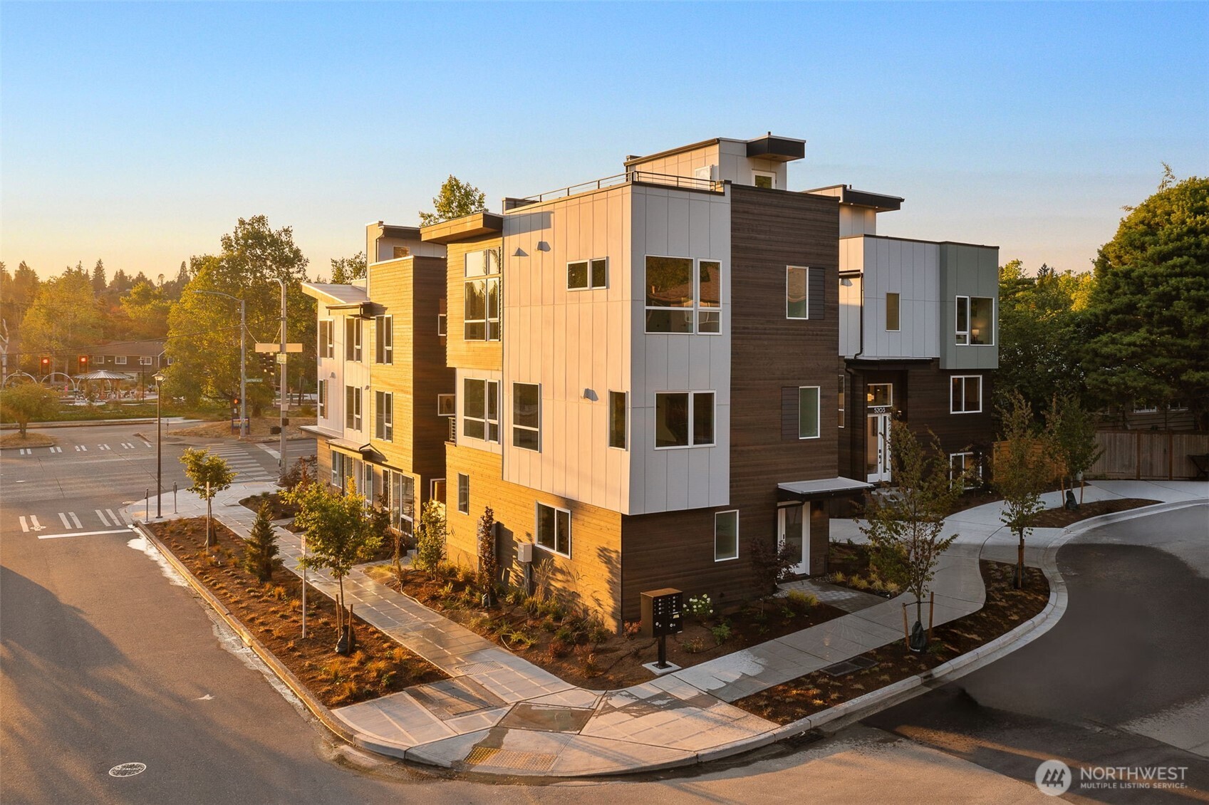 5204 Sand Point Way Northeast Seattle, WA 98105 - Photo 23 of 26