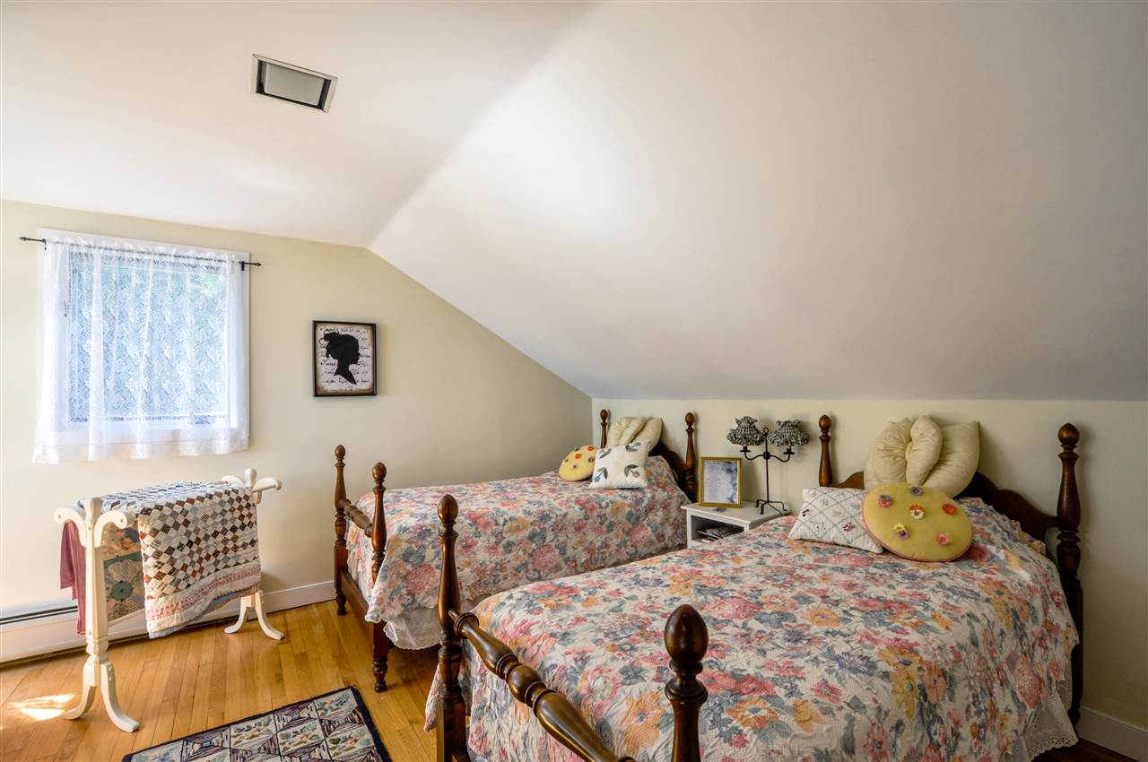 111 Hills Point Road Charlotte, VT 05445 - Photo 13 of 24 Gallery Image 13