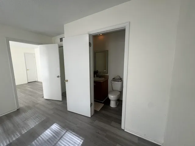 $1,195 | 2020 Continental Avenue, Unit 221, Tallahassee, FL 32304