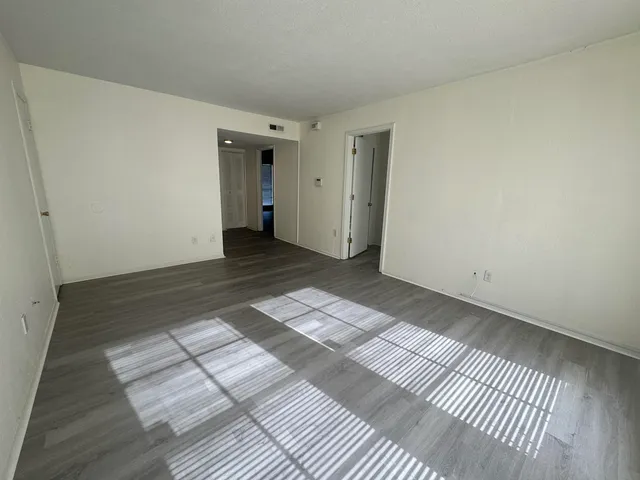 $1,195 | 2020 Continental Avenue, Unit 221, Tallahassee, FL 32304