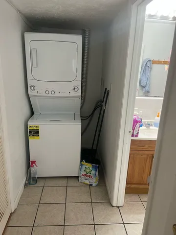 $1,195 | 2020 Continental Avenue, Unit 221, Tallahassee, FL 32304