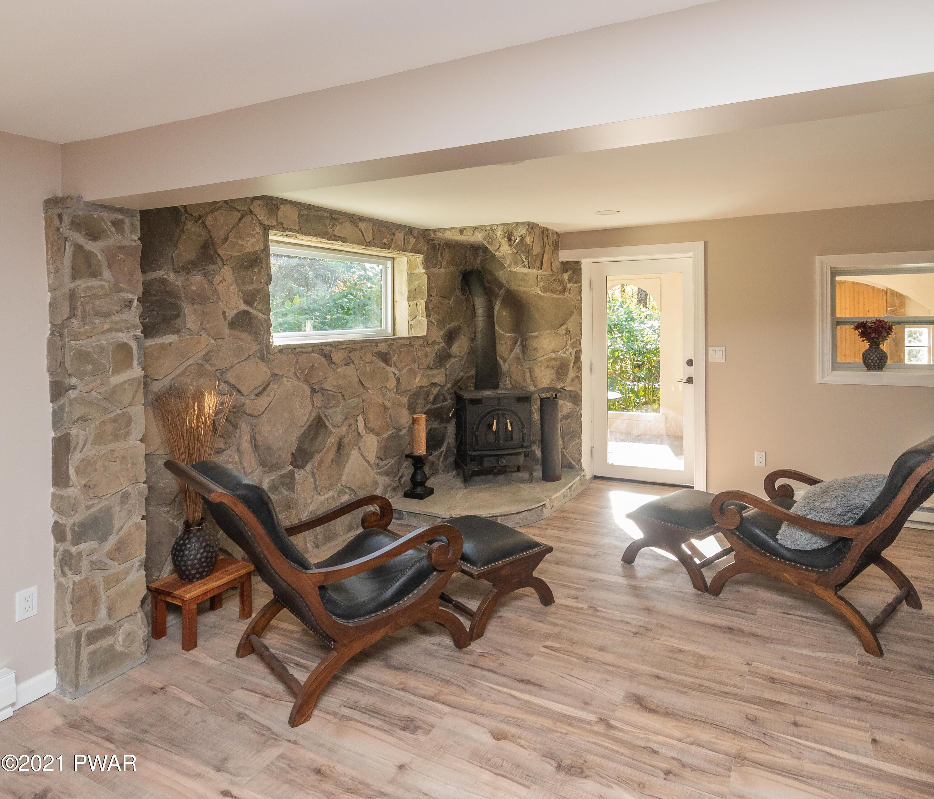 204 Raymondskill Road Milford, PA 18337 - Photo 17 of 25 DSC_0057
