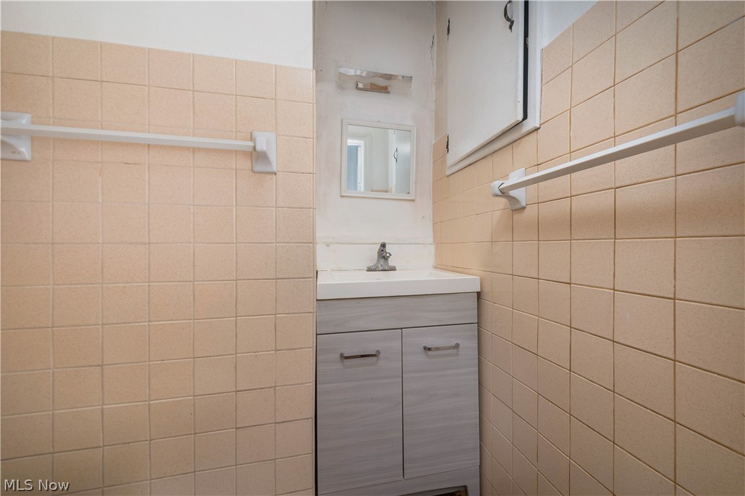 3675 Randolph Road Cleveland Heights, OH 44121 - Photo 15 of 50