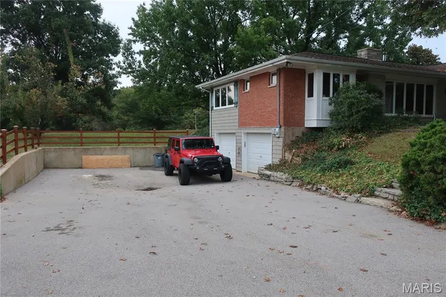 $330,000 | 7860 Old Highway 21, Barnhart, MO 63012