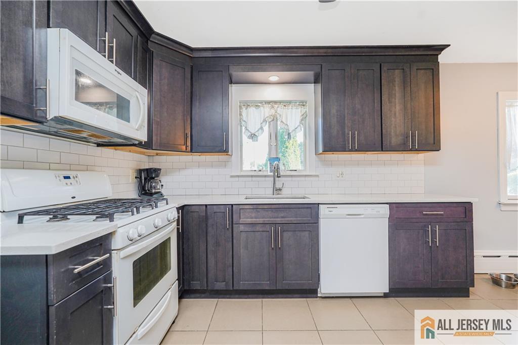 82 Milltown Road East Brunswick, NJ 08816 - Photo 11 of 45