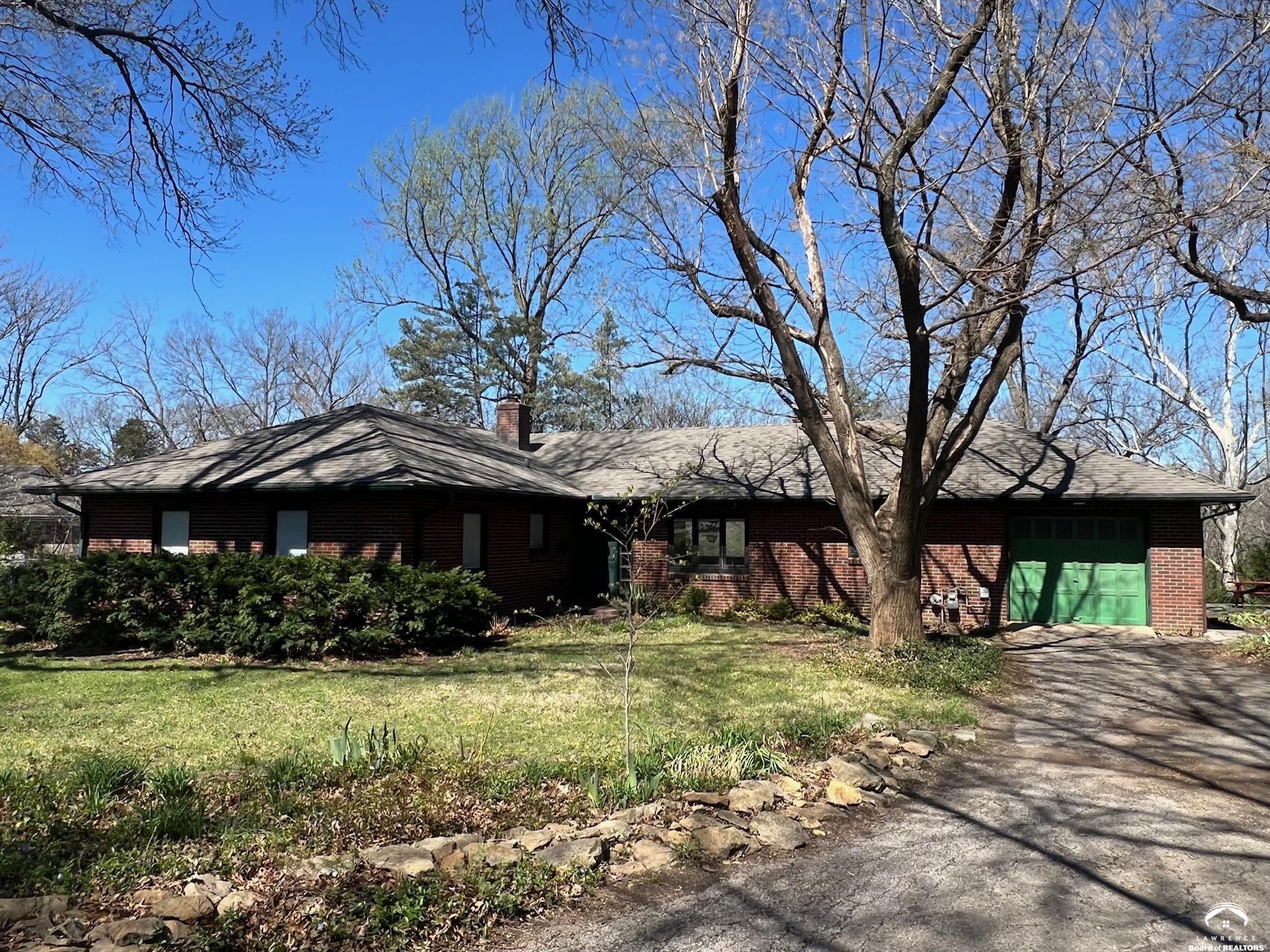 3 Westwood Road Lawrence, KS 66044 - Photo 1 of 94