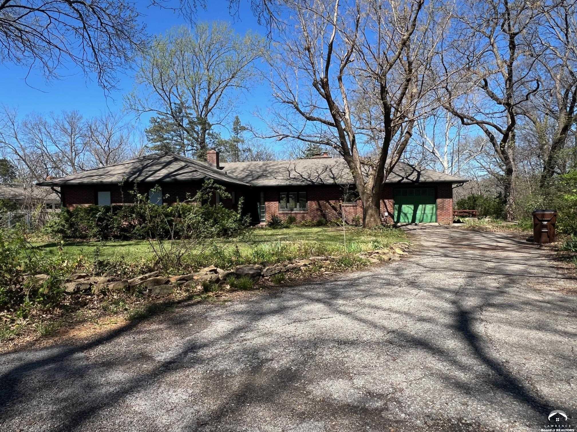 3 Westwood Road Lawrence, KS 66044 - Photo 15 of 94