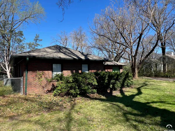 $474,900 | 3 Westwood Road, Lawrence, KS 66044