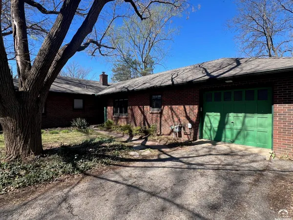 $474,900 | 3 Westwood Road, Lawrence, KS 66044