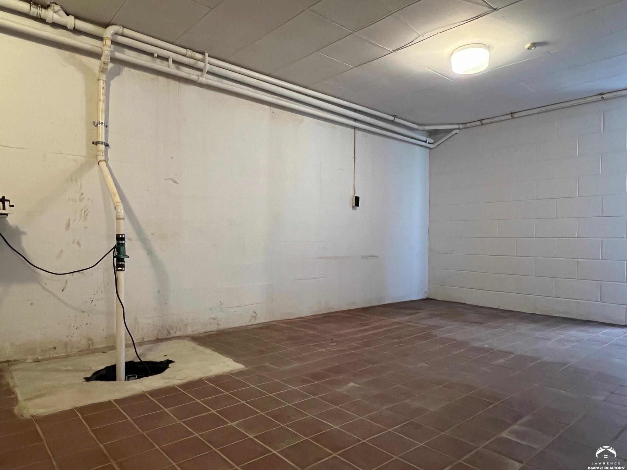 3 Westwood Road Lawrence, KS 66044 - Photo 72 of 94