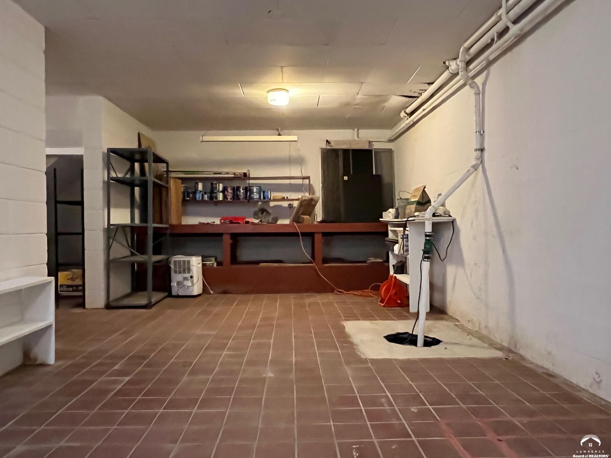 3 Westwood Road Lawrence, KS 66044 - Photo 75 of 94