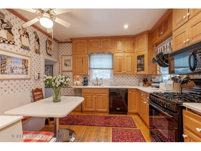 942 Tower Road Winnetka, IL 60093 - Photo 4 of 23
