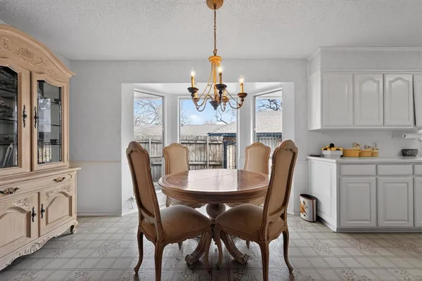 $349,000 | 704 Castlewood Lane, Arlington, TX 76012
