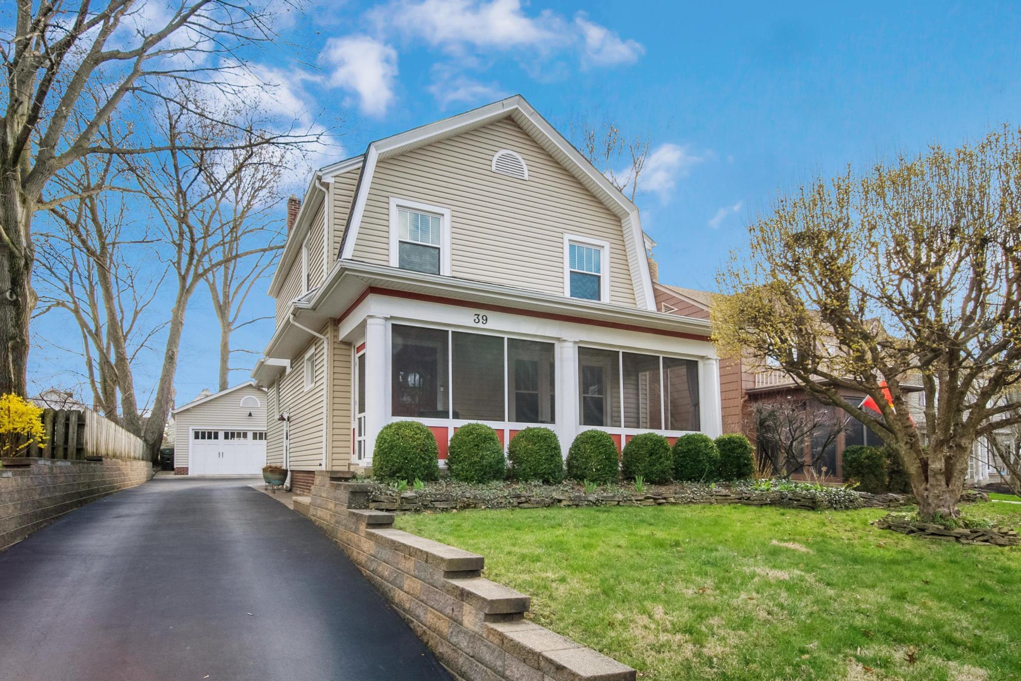 39 East Torrence Road Columbus, OH 43214 - Photo 3 of 61 DSC05574