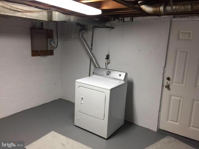 362 Grovethorn Road Baltimore, MD 21220 - Photo 13 of 14 a utility room with dryer and washer