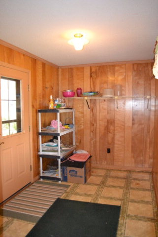 4829 McGahee Road Evans, GA 30809 - Photo 3 of 30 Laundry room