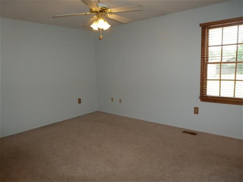 220 Maple Drive Anderson, SC 29621 - Photo 11 of 24