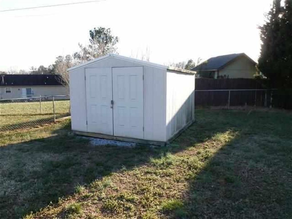 220 Maple Drive Anderson, SC 29621 - Photo 6 of 24