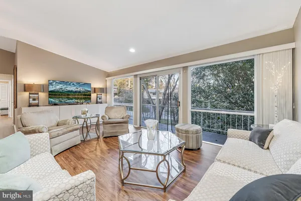 $1,050,000 | 9812 Betteker Lane, Potomac, MD 20854