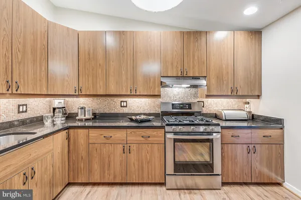 $1,050,000 | 9812 Betteker Lane, Potomac, MD 20854