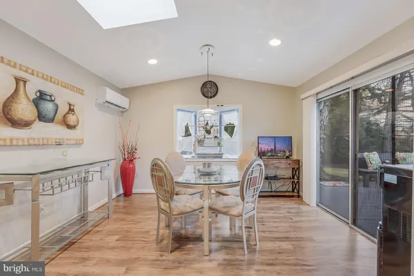 $1,050,000 | 9812 Betteker Lane, Potomac, MD 20854