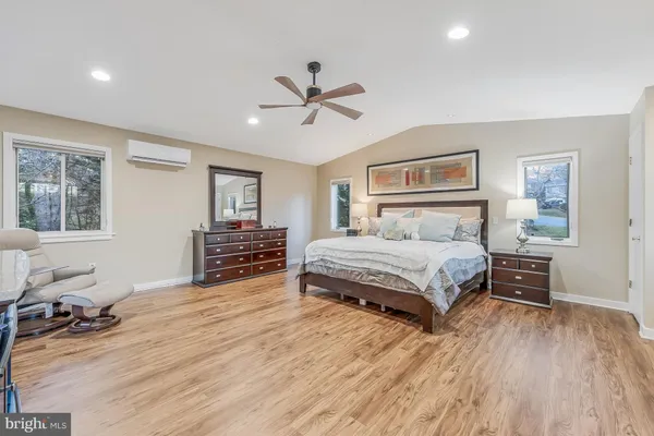 $1,050,000 | 9812 Betteker Lane, Potomac, MD 20854